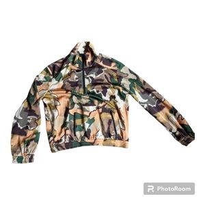 Jealous Tomato, Size Large, Camo Jacket with Zipper Pockets